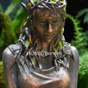 Elf Kneeling - Flocked with Grass